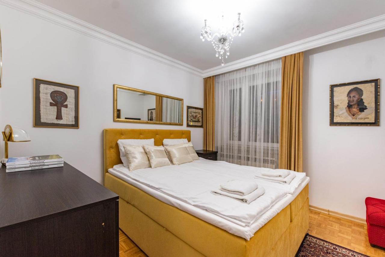 Chmielna 104 By Homeprime Apartament *