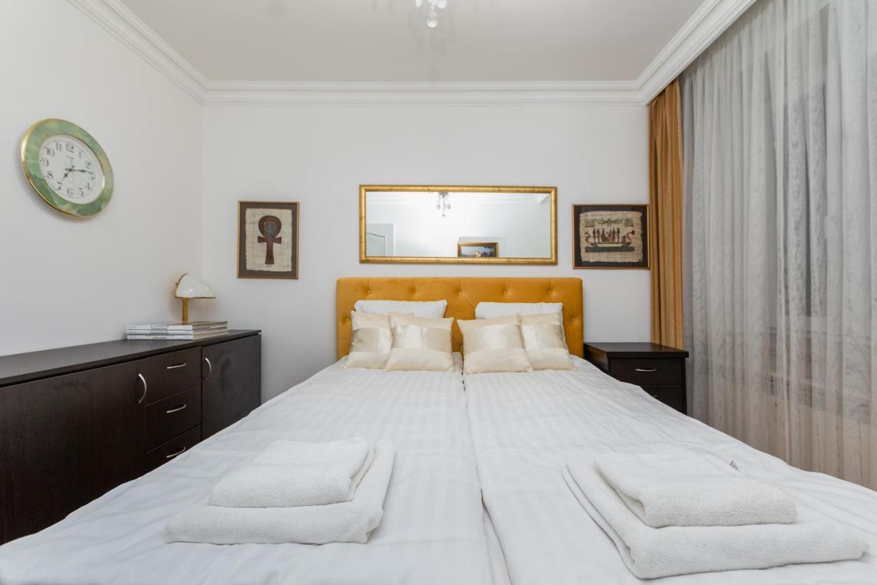 Chmielna 104 By Homeprime Apartament *