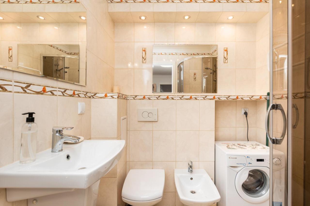 Chmielna 104 By Homeprime Apartament